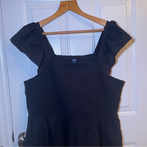 Old Navy Black Smocked Square-Neck Mini Dress - Picture 4 of 10
